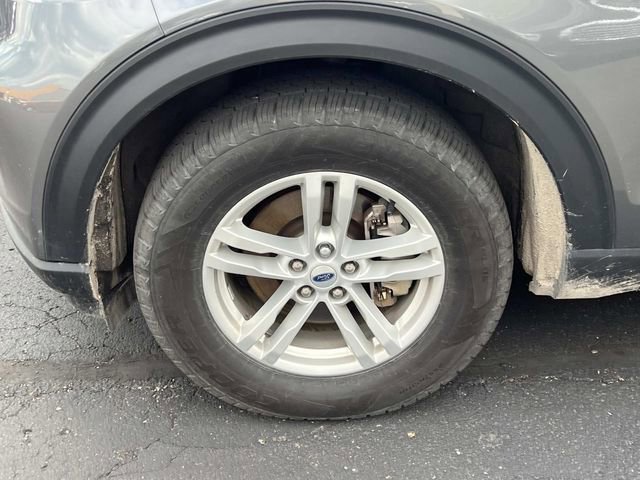 Certified 2022 Ford Explorer XLT w/ Class IV Trailer Tow Package AWD/4WD image 5