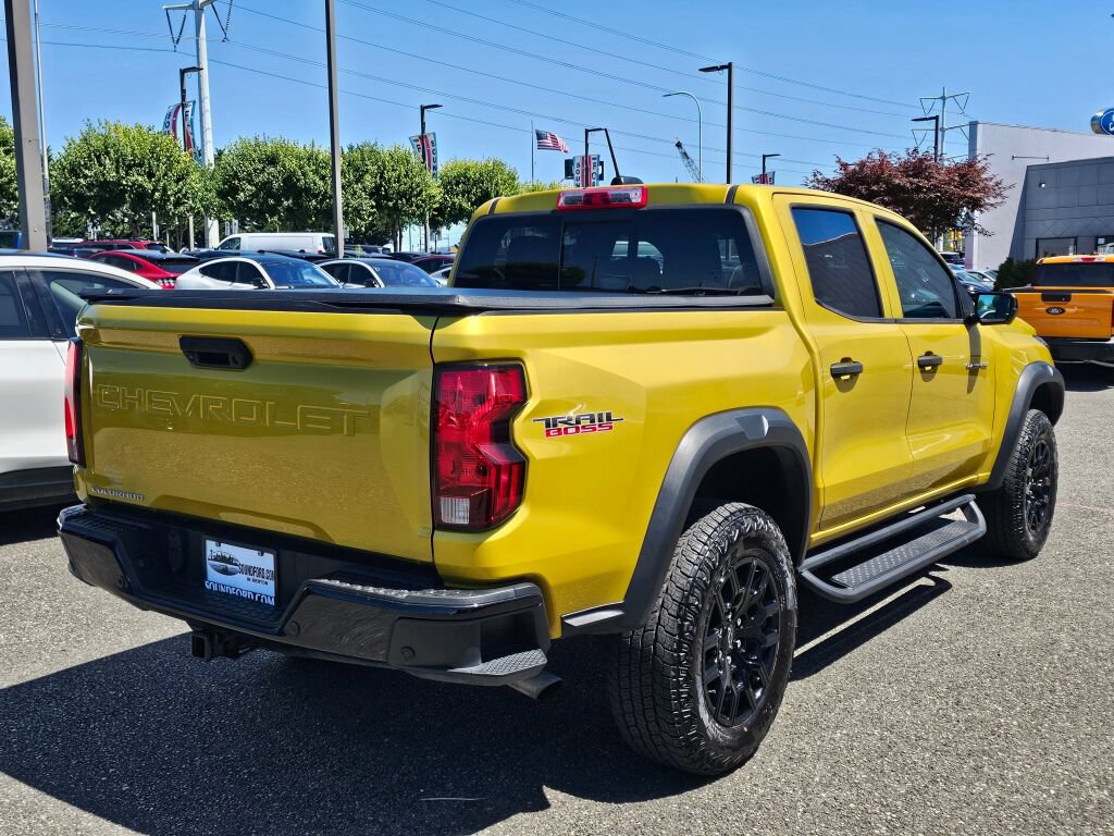 Used 2023 Chevrolet Colorado Trail Boss w/ Technology Package AWD/4WD image 6