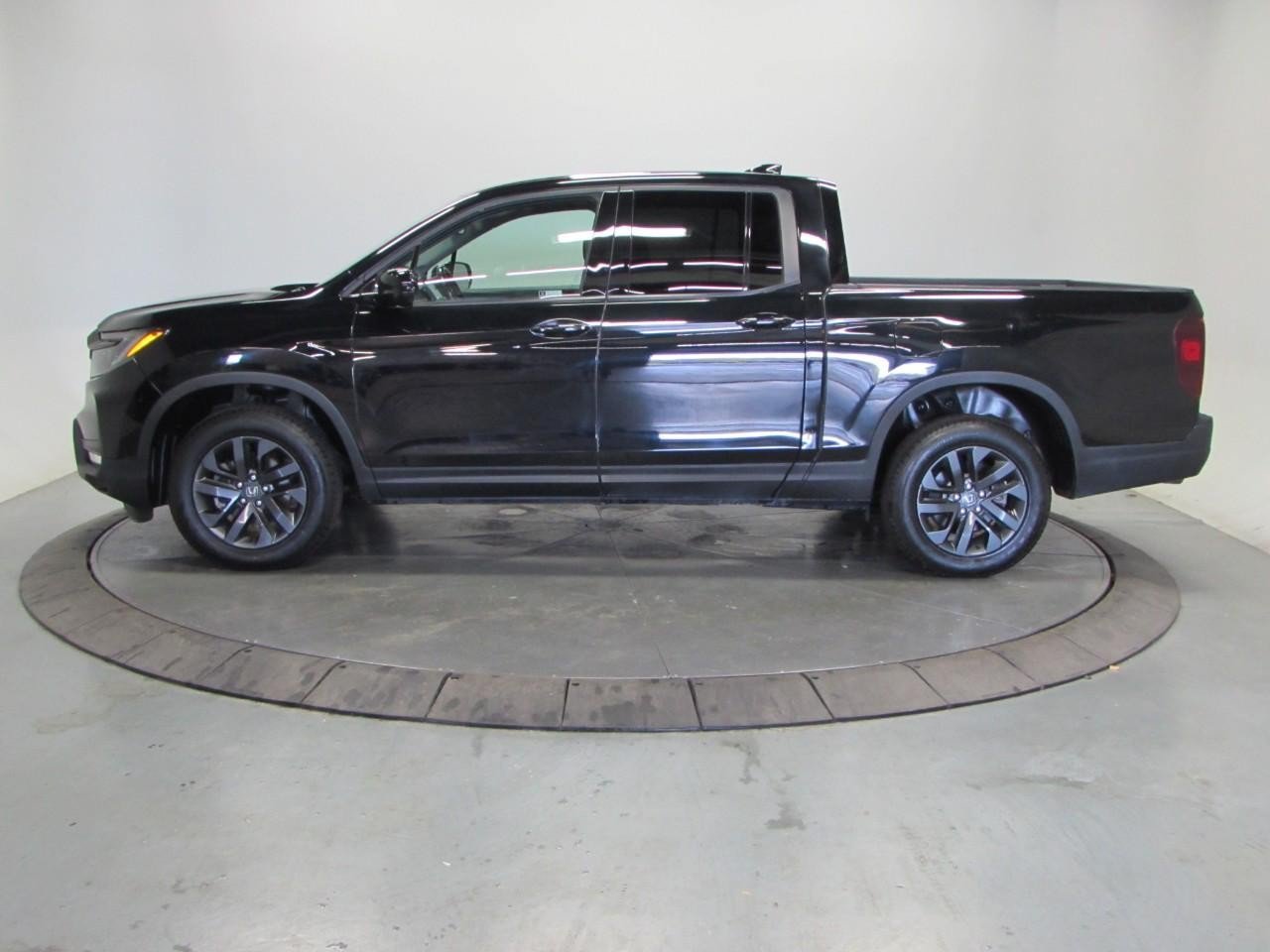 Used 2024 Honda Ridgeline Sport image 4