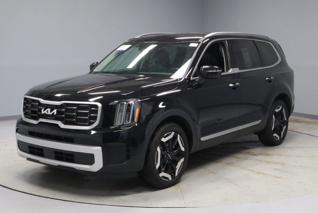 Used 2025 Kia Telluride S FWD image 8