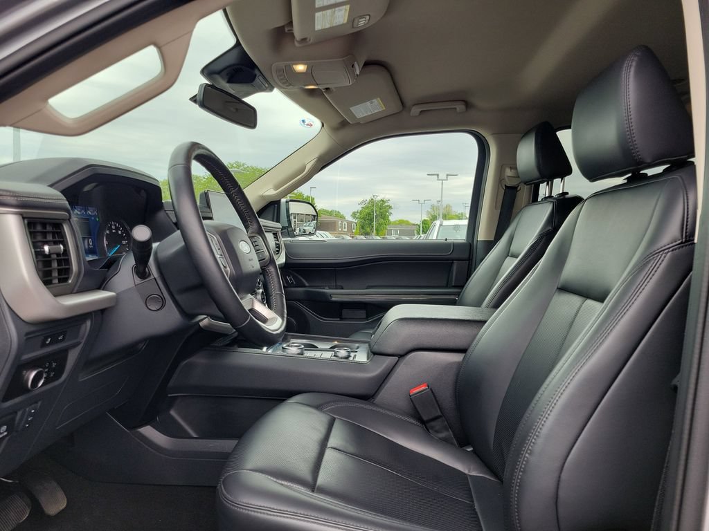 Certified 2024 Ford Expedition XLT AWD/4WD image 18
