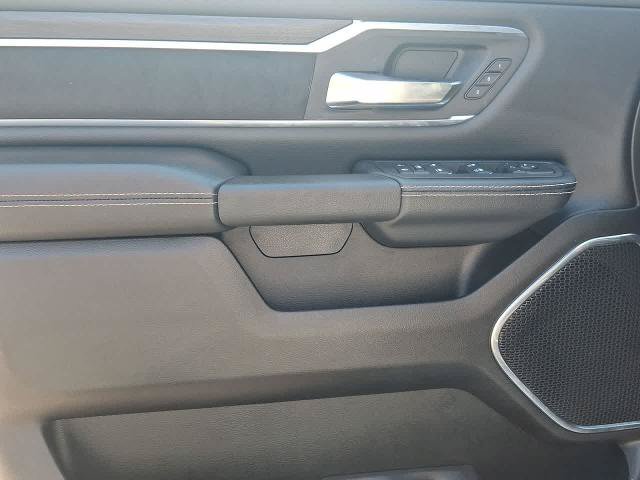 Used 2026 RAM 1500 Laramie AWD/4WD image 16