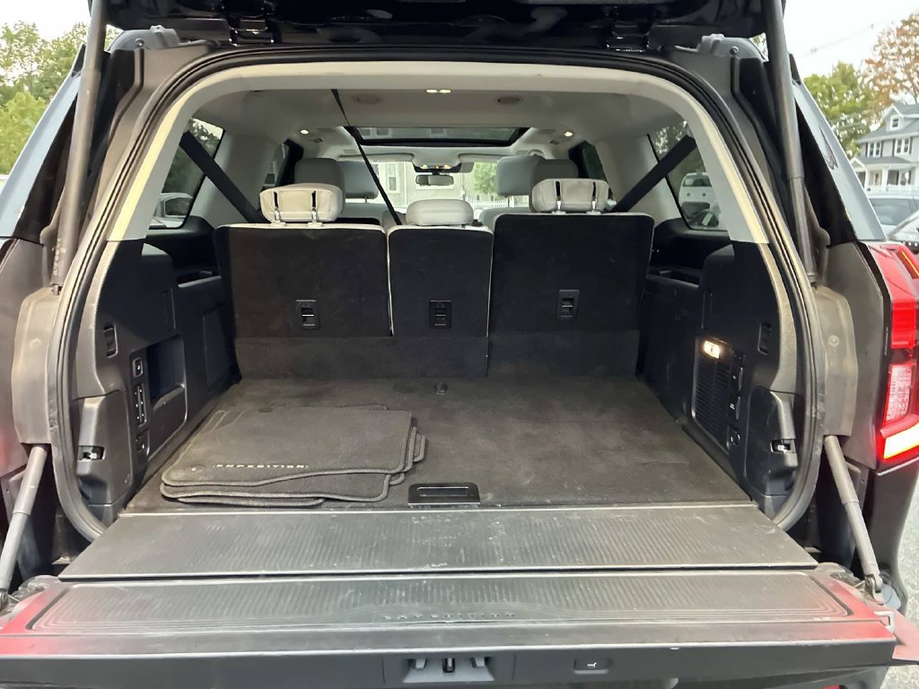 Certified 2025 Ford Expedition Max Platinum w/ Driver's Package AWD/4WD image 13
