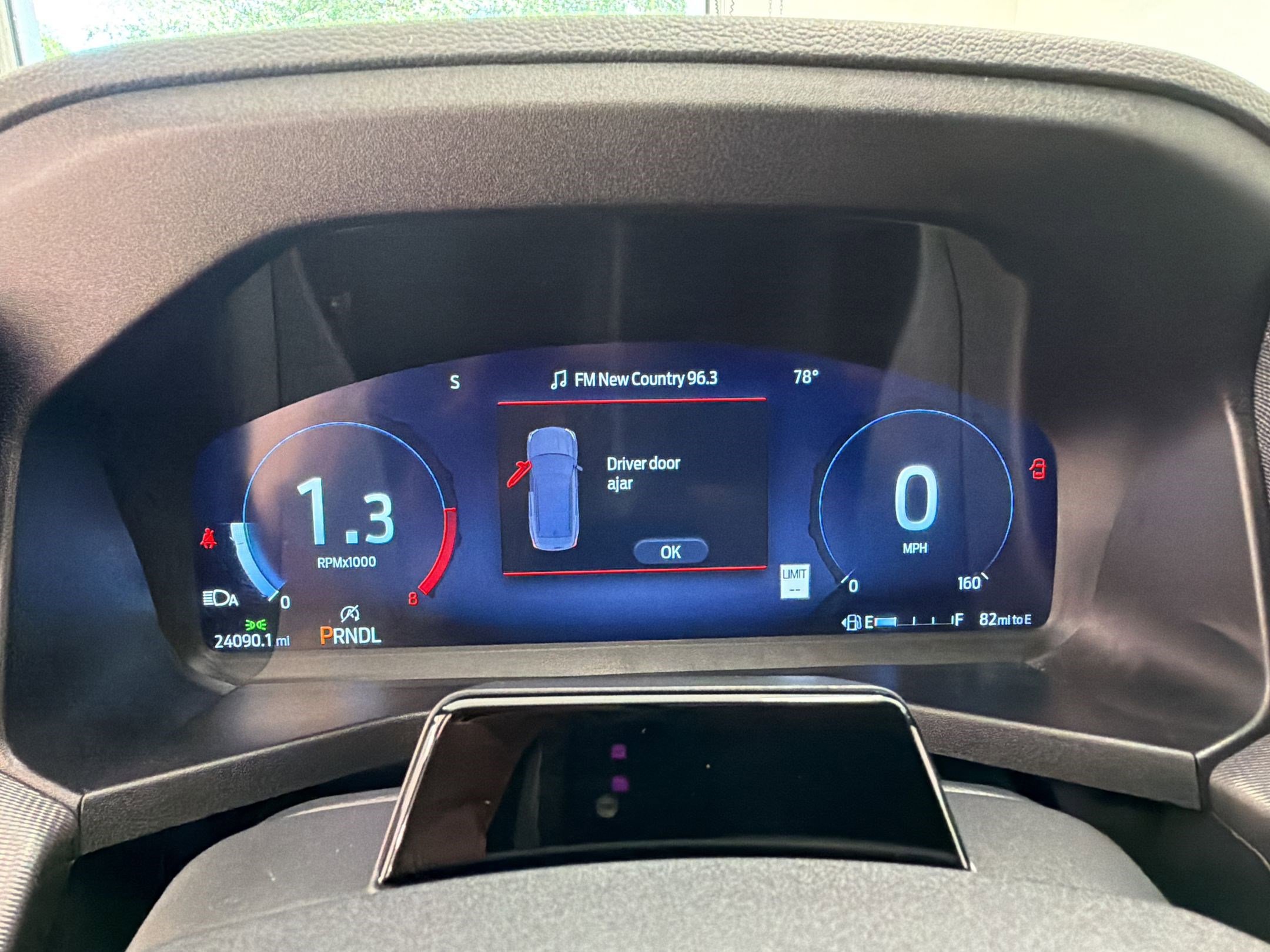 Certified 2025 Ford Explorer ST-Line w/ ST-Line Street Pack AWD/4WD image 18