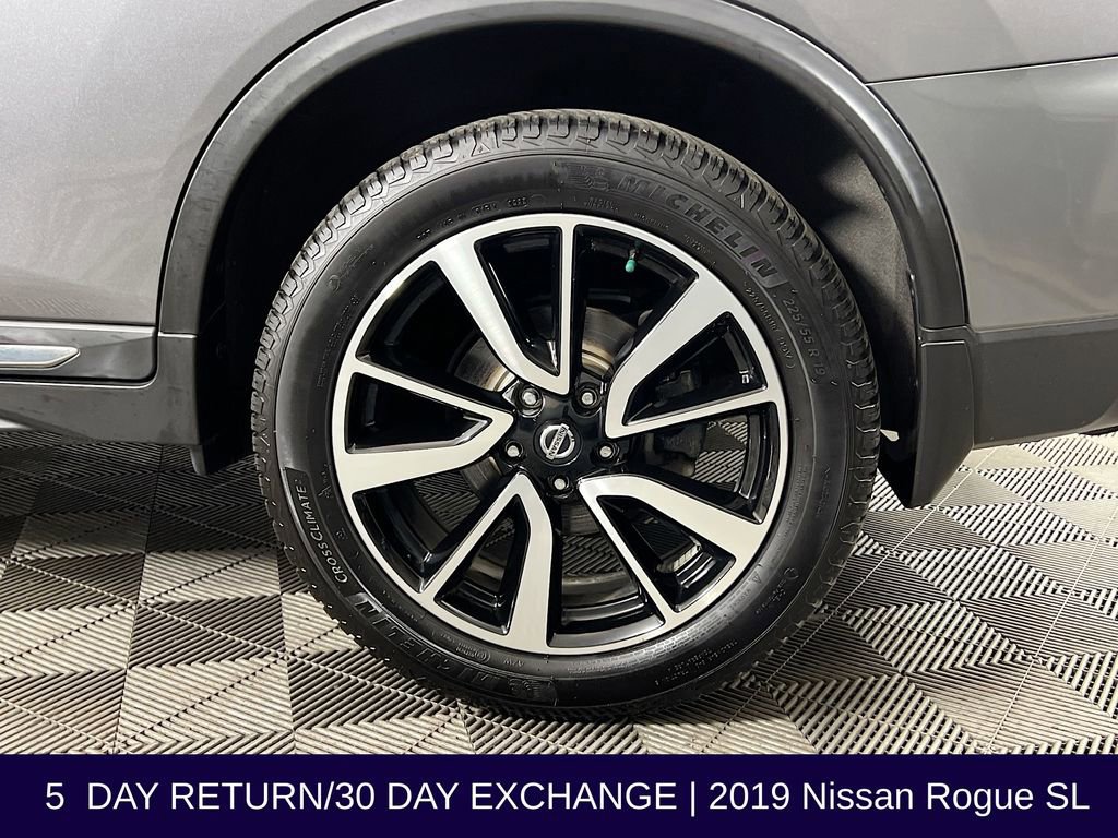 Used 2019 Nissan Rogue SL w/ Premium Package image 37