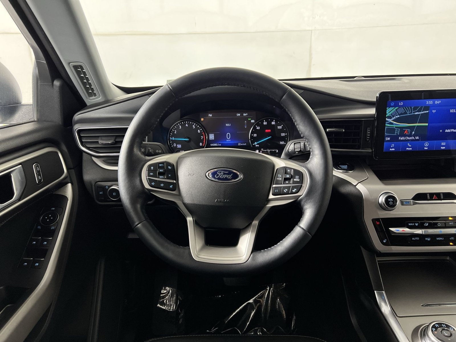 Certified 2022 Ford Explorer XLT w/ Equipment Group 202A AWD/4WD image 16