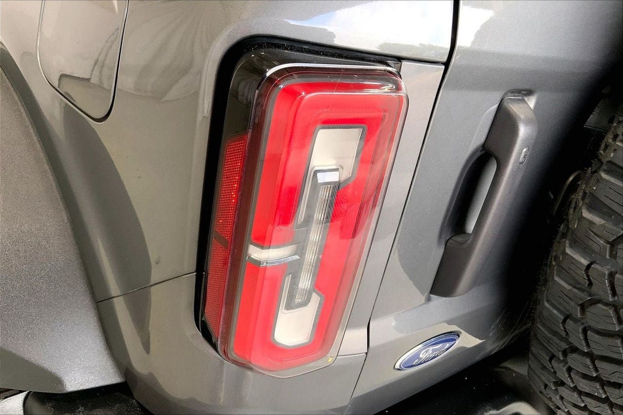 Certified 2022 Ford Bronco Wildtrak AWD/4WD image 29