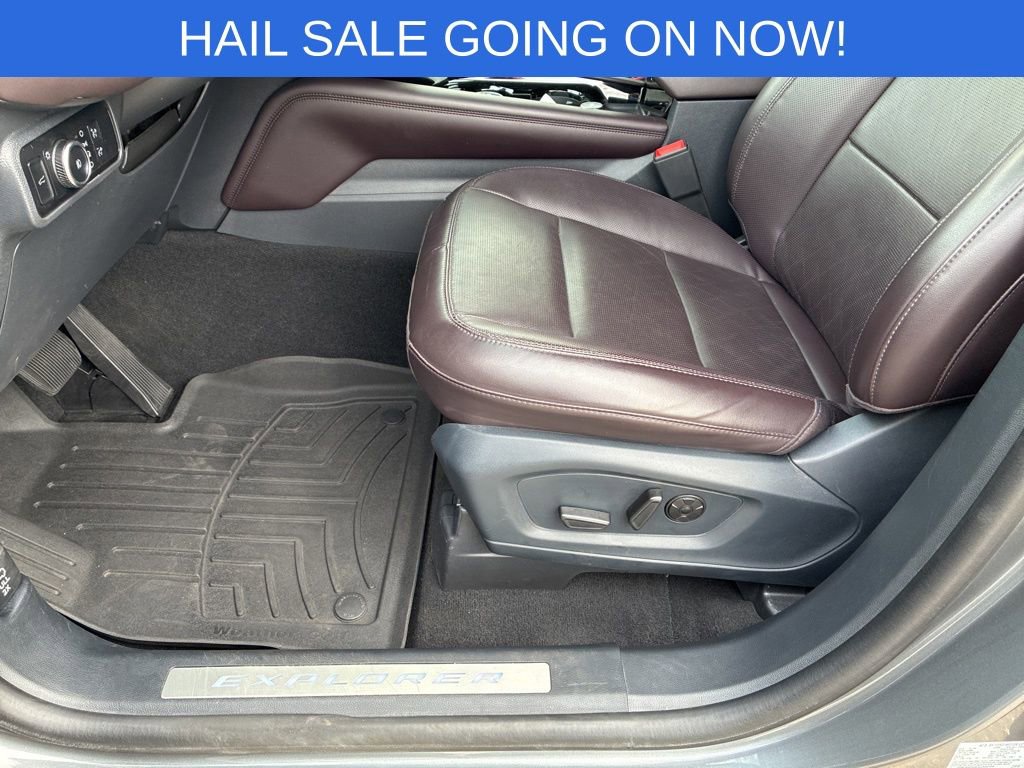 Certified 2025 Ford Explorer Platinum image 12