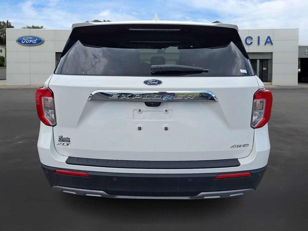 Certified 2023 Ford Explorer XLT w/ Equipment Group 202A AWD/4WD image 5