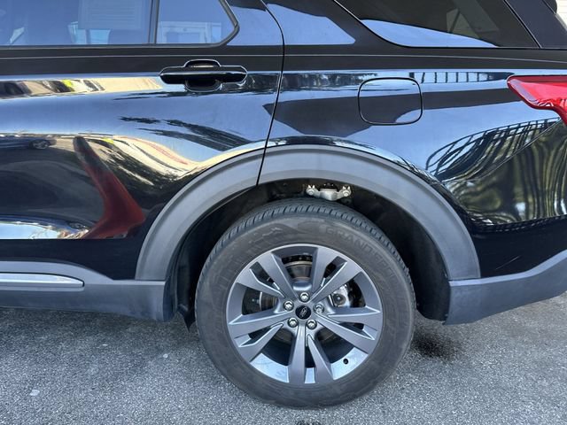 Certified 2022 Ford Explorer XLT w/ Equipment Group 202A AWD/4WD image 10
