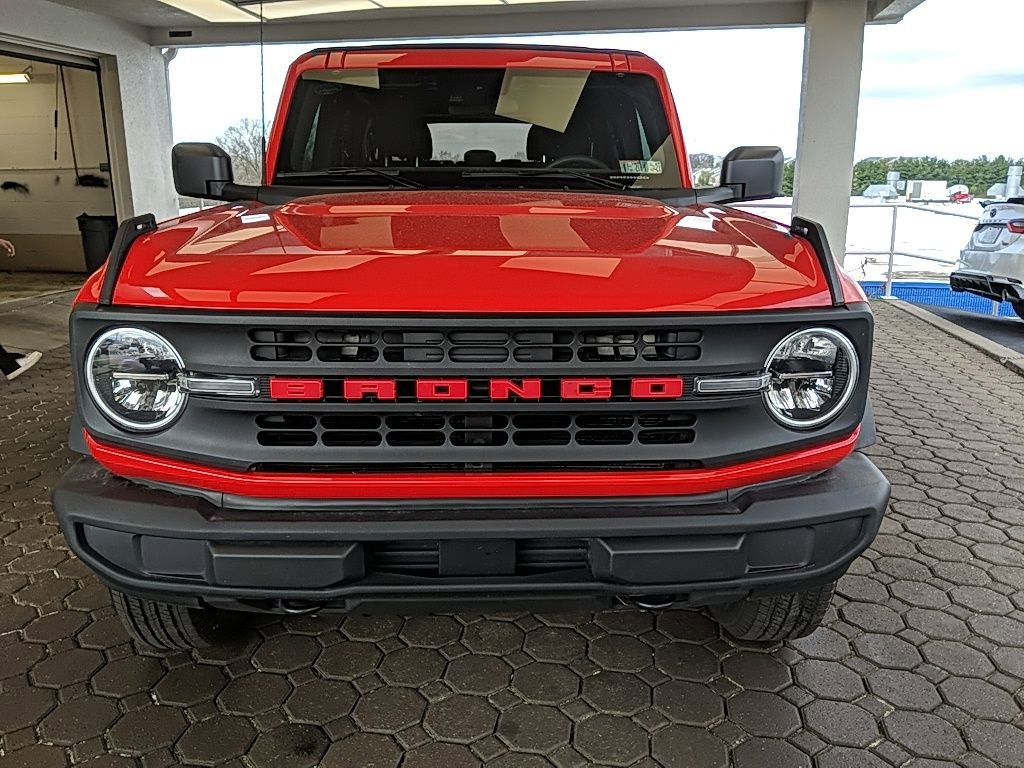 Certified 2023 Ford Bronco 4-Door AWD/4WD image 2