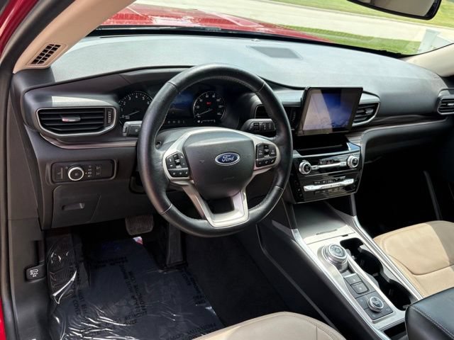 Certified 2023 Ford Explorer Limited AWD/4WD image 10