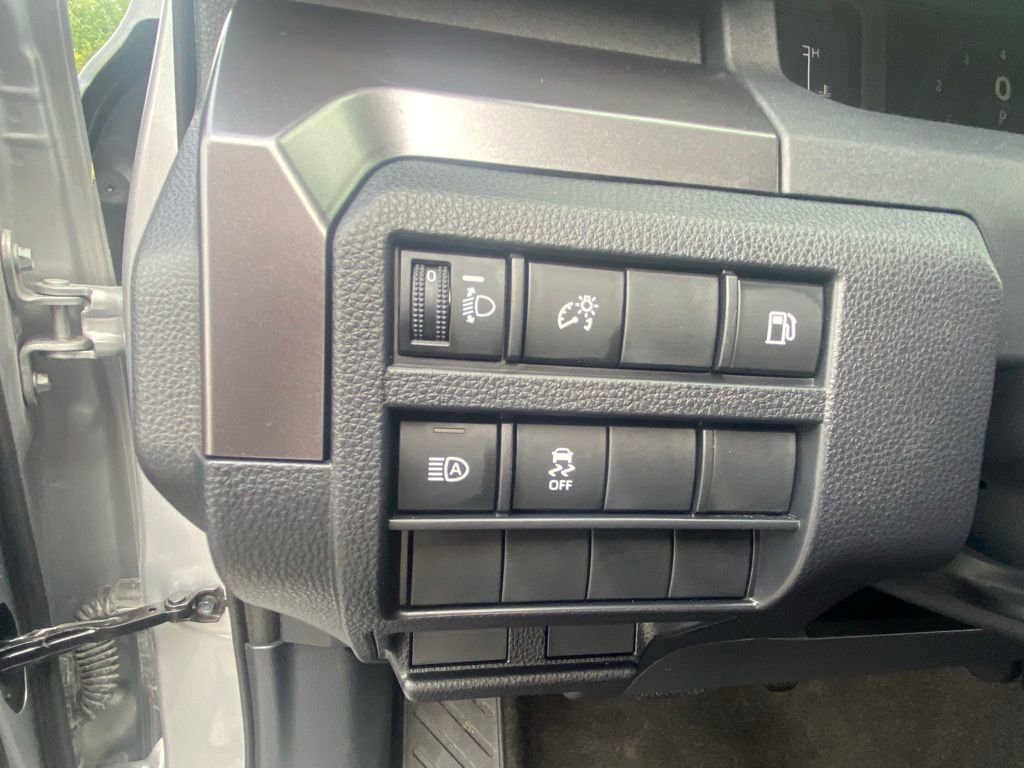 Used 2025 Toyota 4Runner SR5 AWD/4WD image 12