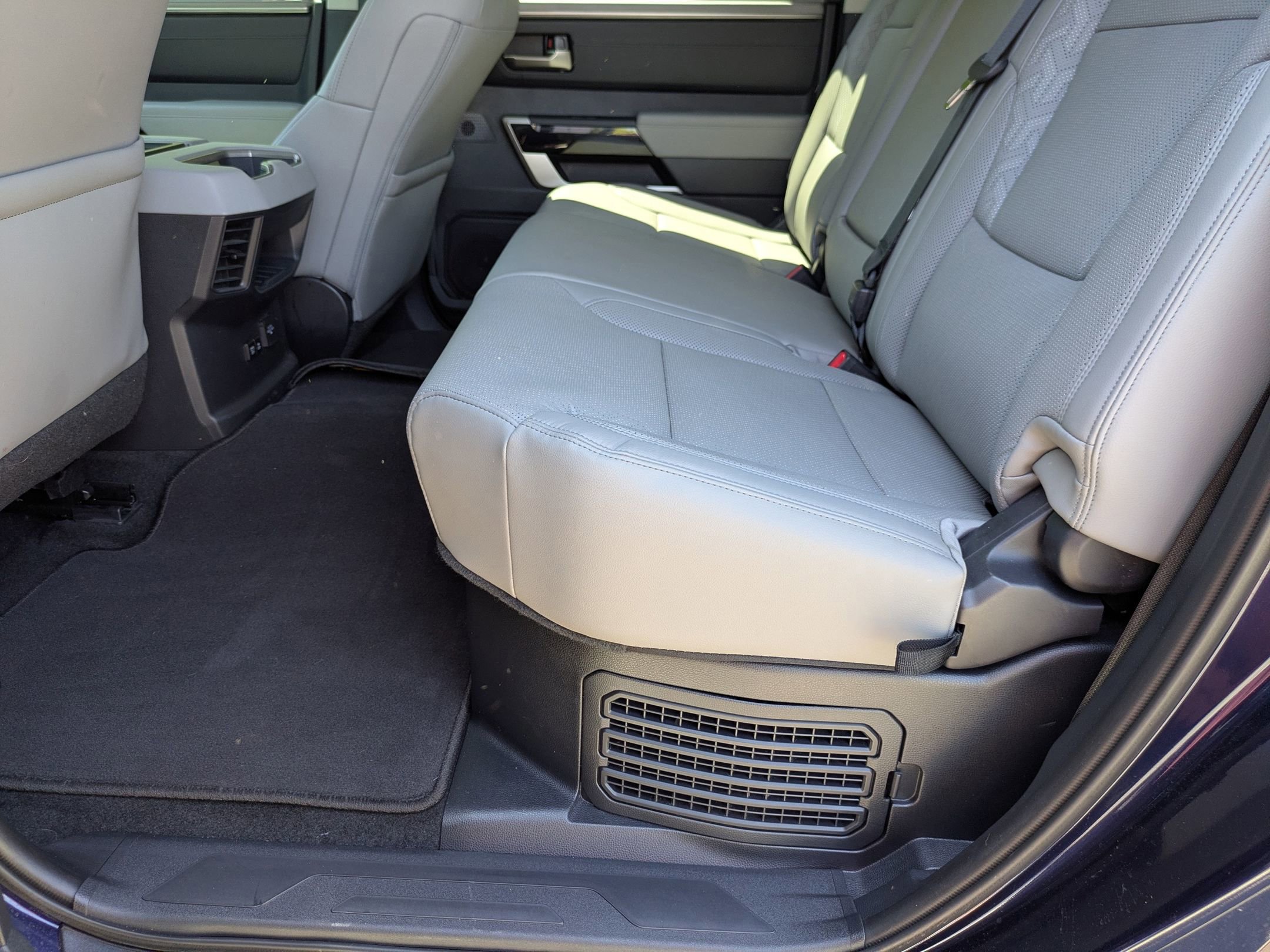 Used 2024 Toyota Tundra Limited w/ TRD Off-Road Package AWD/4WD image 29