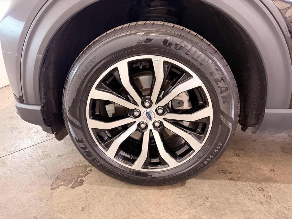 Certified 2025 Ford Explorer ST-Line AWD/4WD image 16
