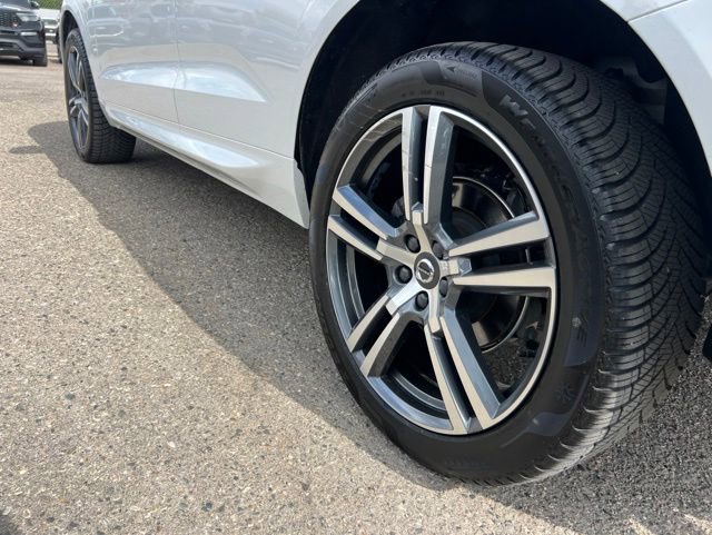 Used 2021 Volvo XC60 T5 Momentum w/ Protection Package Premier AWD/4WD image 23