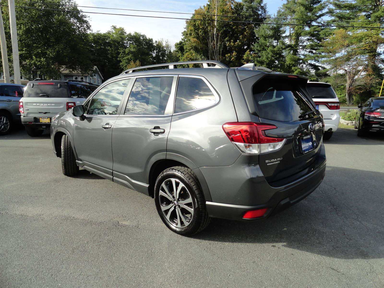 Used 2023 Subaru Forester Limited AWD/4WD image 7
