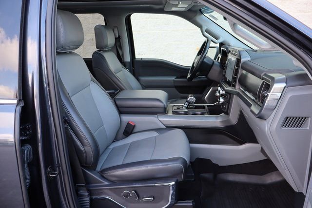 Certified 2022 Ford F150 Lariat w/ Equipment Group 502A High image 38