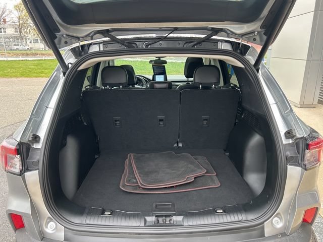 Certified 2022 Ford Escape SEL w/ SEL Stealth AWD Package image 27