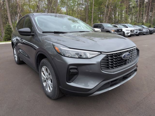 Certified 2025 Ford Escape Active w/ Cold Weather Package AWD/4WD image 3