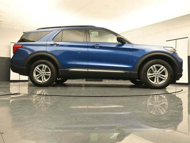 Certified 2023 Ford Explorer XLT w/ Equipment Group 202A AWD/4WD image 35