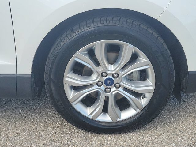 Certified 2020 Ford Edge Titanium FWD image 13