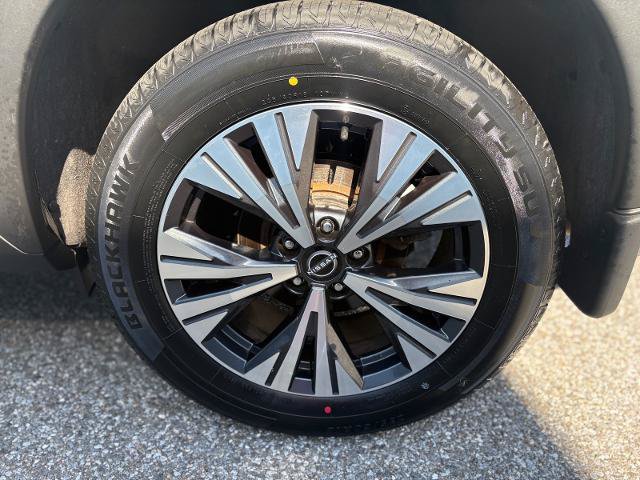 Used 2023 Nissan Rogue SV AWD/4WD image 38