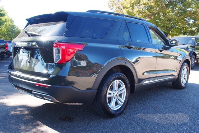 Certified 2022 Ford Explorer XLT w/ Equipment Group 202A image 5