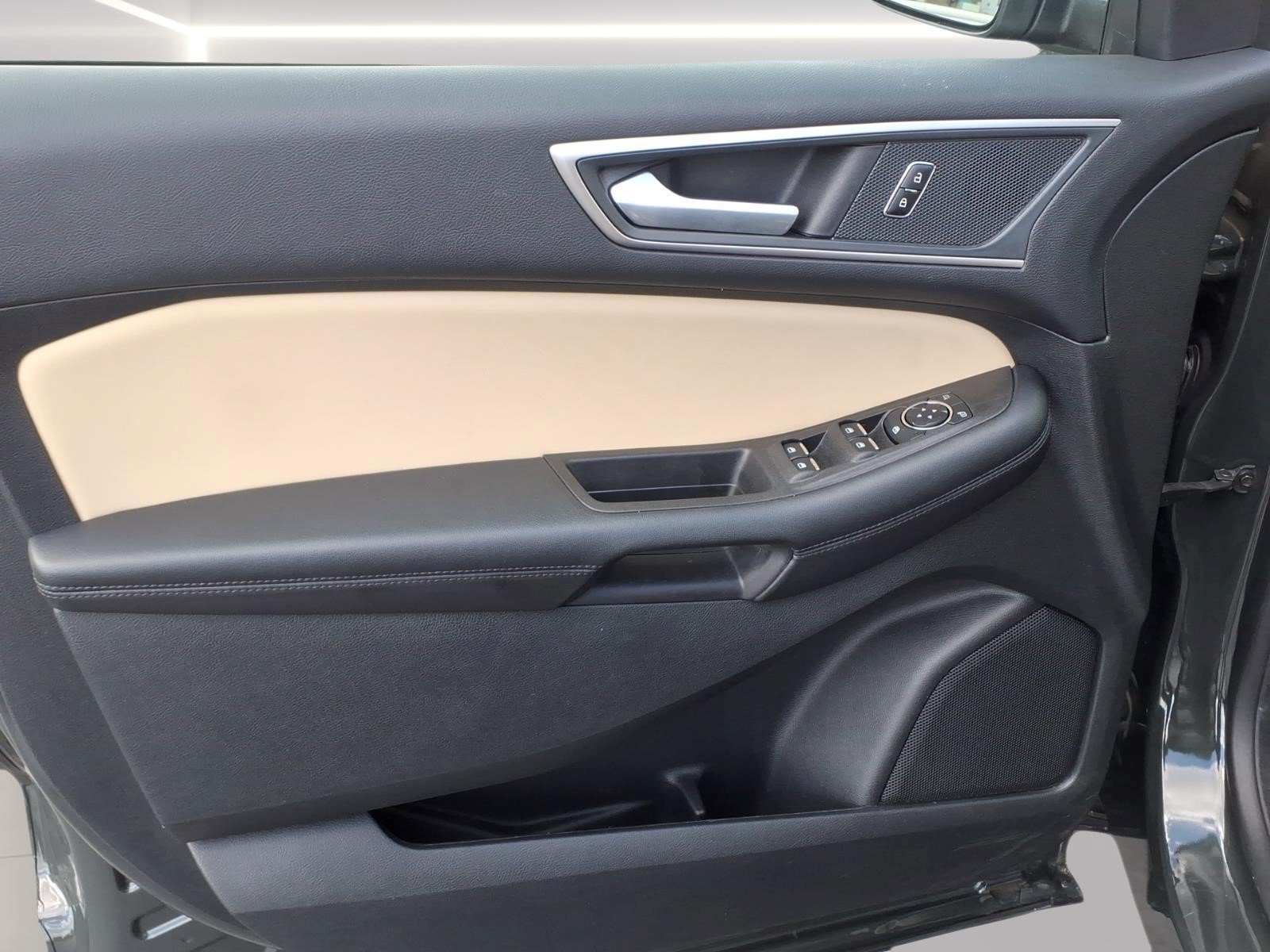 Certified 2024 Ford Edge SEL w/ Convenience Package AWD/4WD image 8
