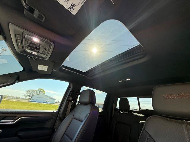 Used 2023 Chevrolet Silverado 1500 High Country w/ High Country Premium Package AWD/4WD image 9