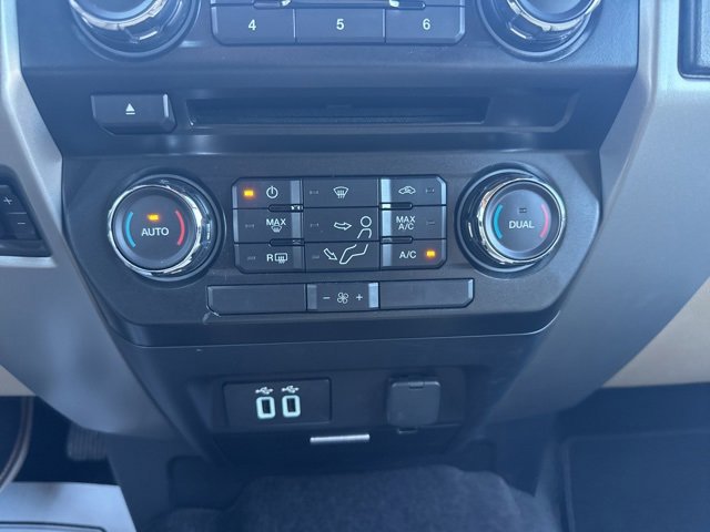 Certified 2017 Ford F250 Lariat w/ Chrome Package image 39