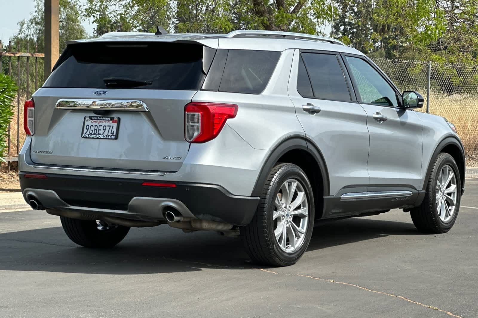 Certified 2021 Ford Explorer Limited w/ Equipment Group 301A image 5