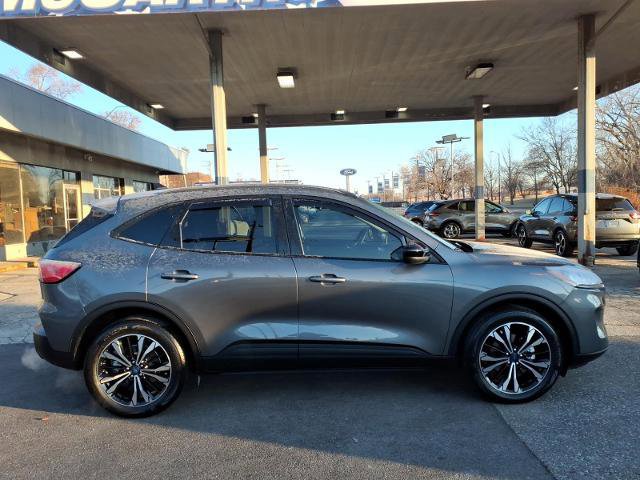 Certified 2022 Ford Escape SEL w/ SEL Stealth AWD Package image 4