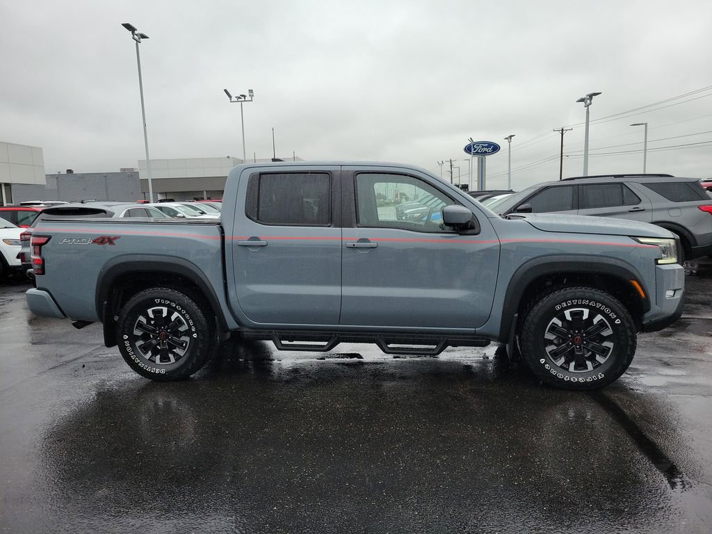 Used 2022 Nissan Frontier PRO-4X w/ Technology Package AWD/4WD image 3