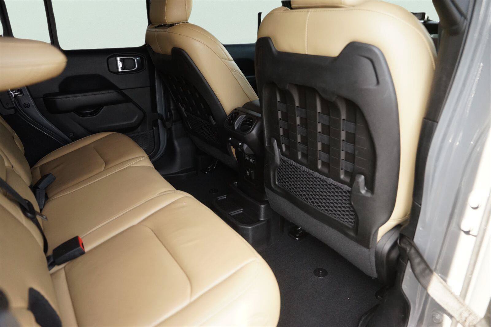 Used 2019 Jeep Wrangler Unlimited Rubicon AWD/4WD image 14