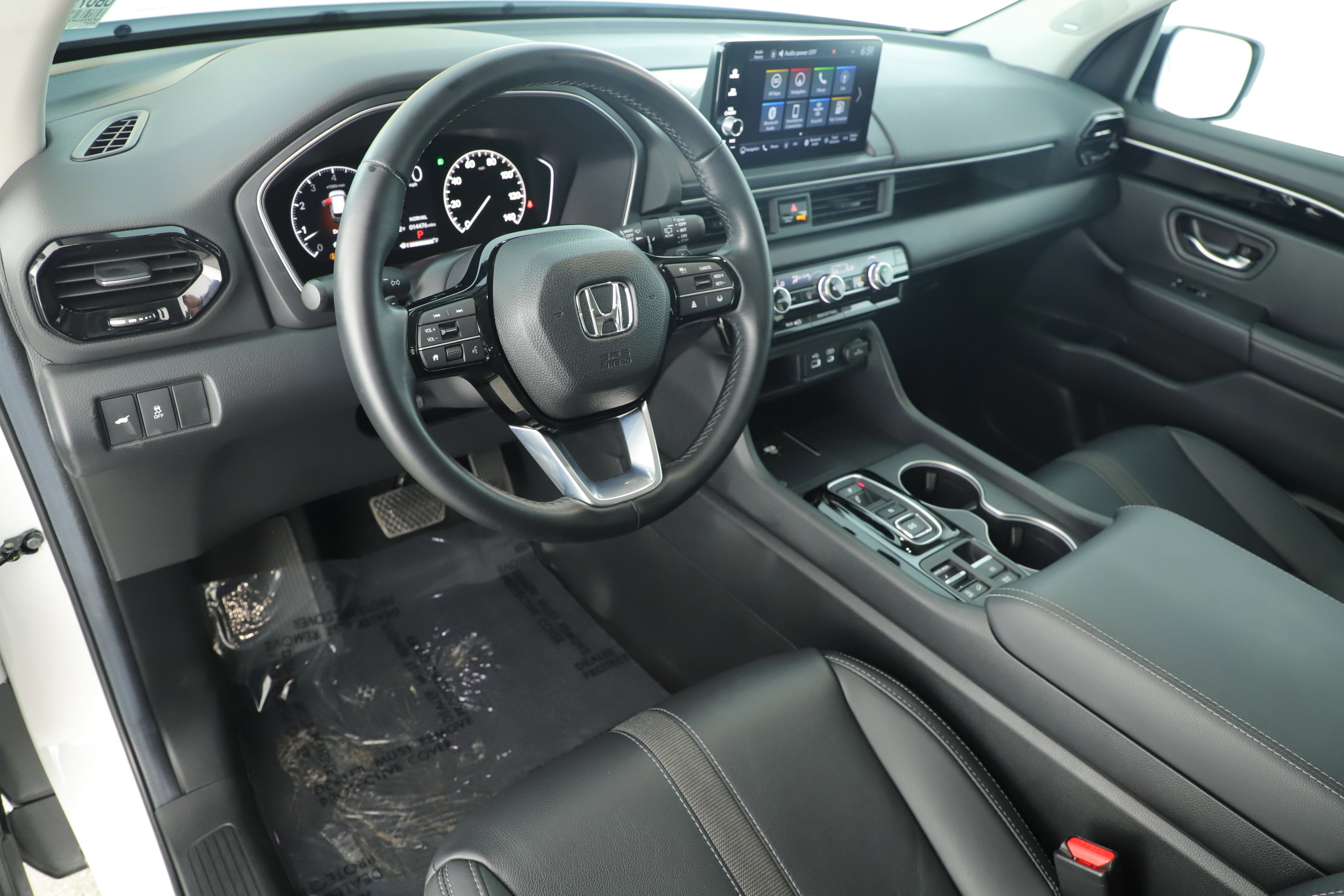 Used 2025 Honda Pilot Touring image 11