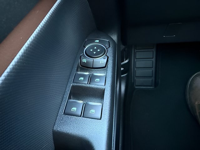 Certified 2025 Ford Bronco Sport Outer Banks w/ Outer Banks Tech Package+ AWD/4WD image 24