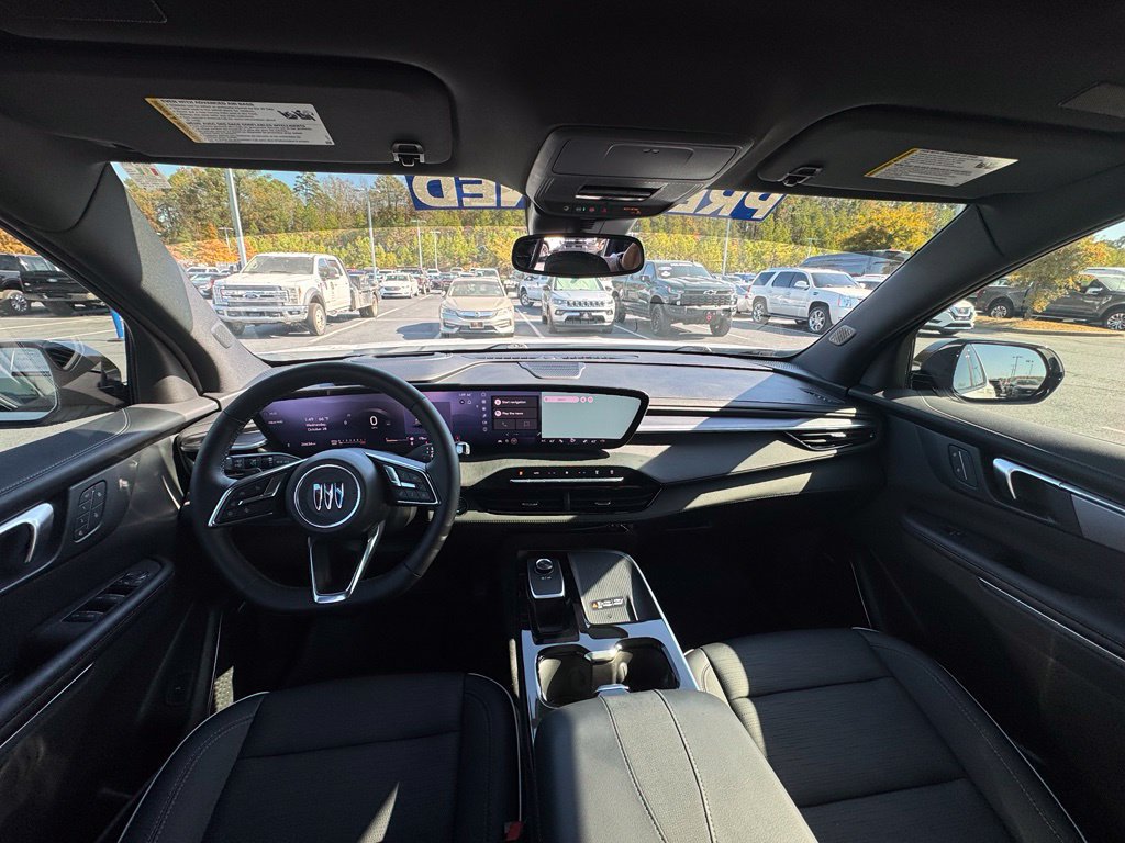 Used 2025 Buick Enclave Sport Touring w/ Power Package FWD image 27
