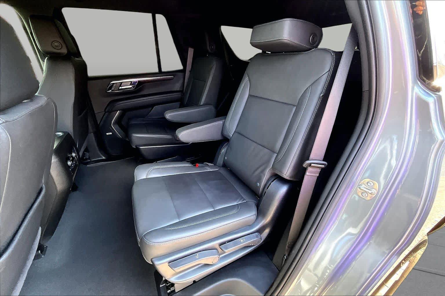 Used 2025 Chevrolet Tahoe LT w/ Comfort Package RWD image 24