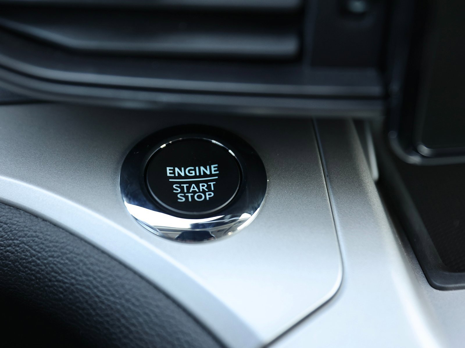 Certified 2022 Ford Explorer XLT image 30