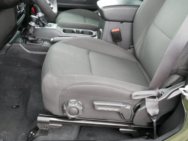 Used 2023 Jeep Wrangler Sport AWD/4WD image 13