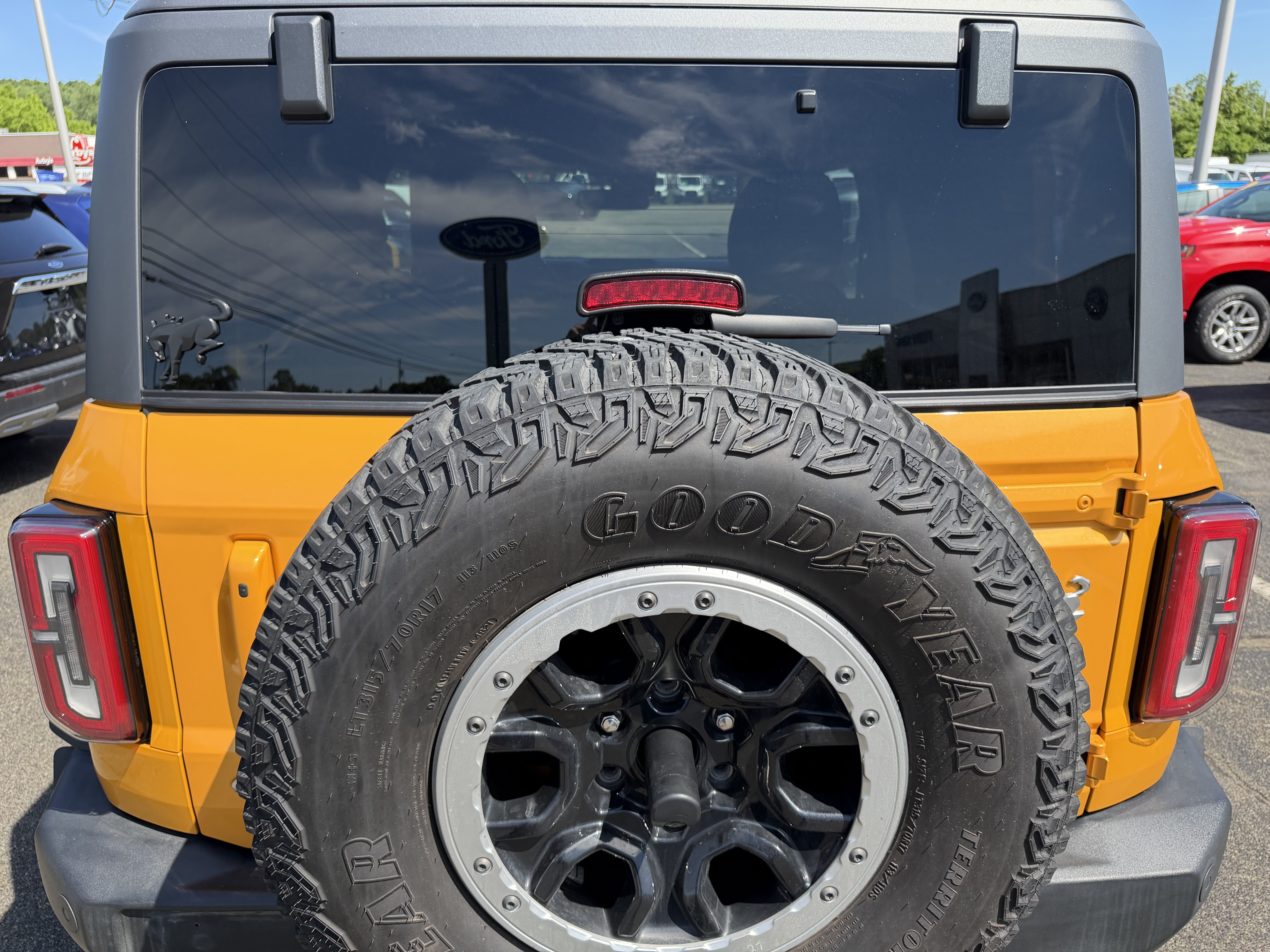 Certified 2021 Ford Bronco Outer Banks w/ Sasquatch Package AWD/4WD image 6