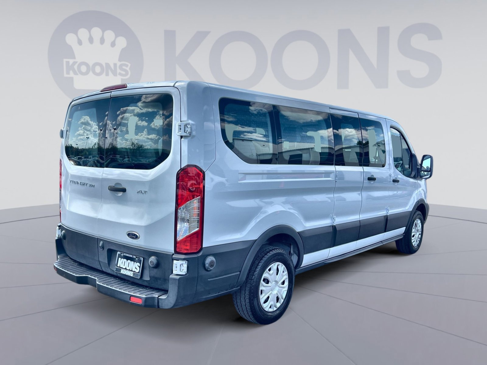 Certified 2019 Ford Transit 350 XLT image 5