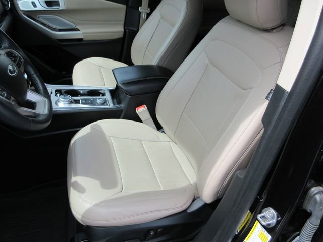Certified 2023 Ford Explorer Limited w/ Limited Technology Package AWD/4WD image 26