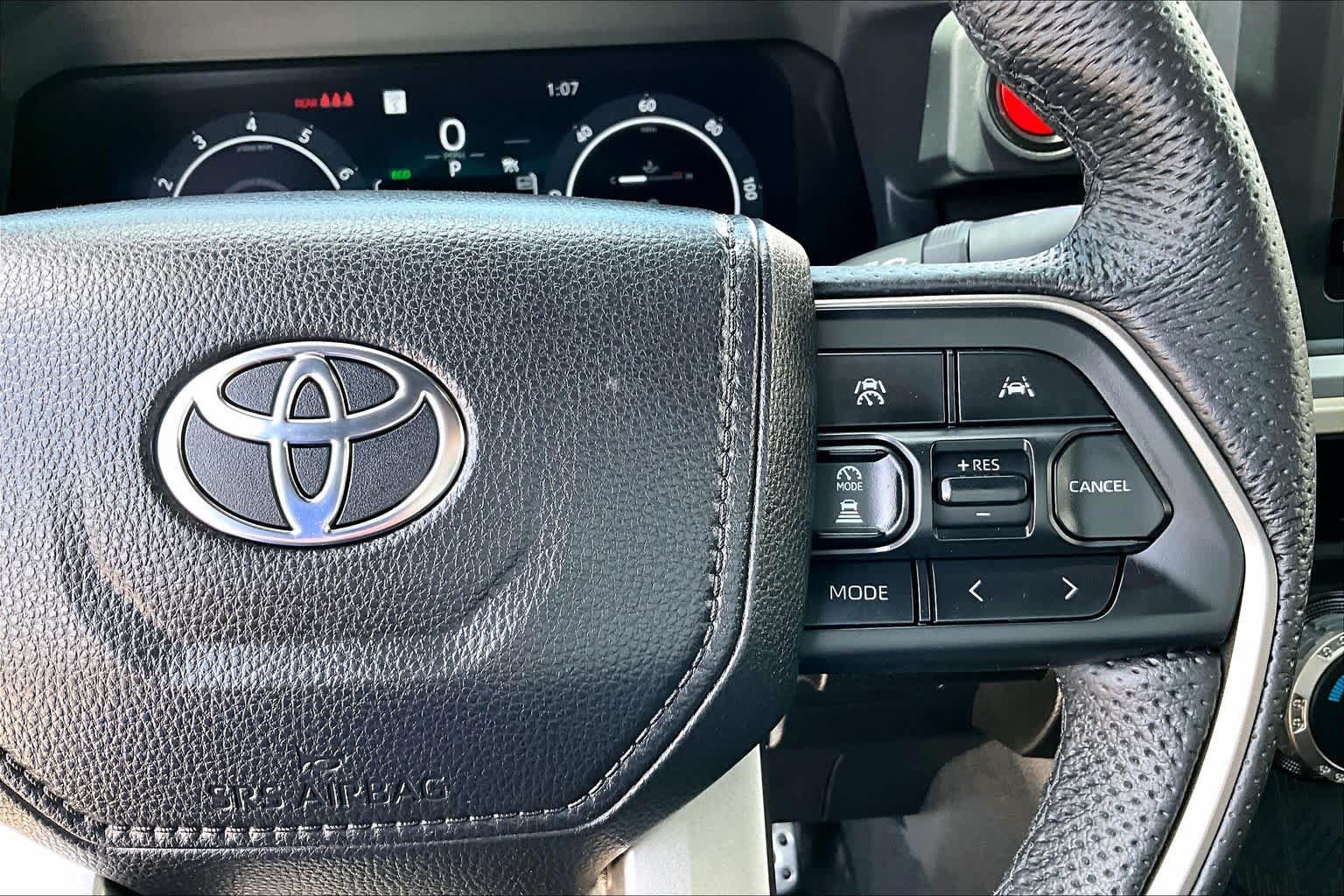 Used 2025 Toyota Tacoma TRD Sport AWD/4WD image 23