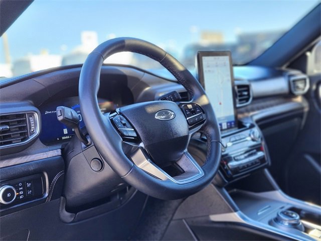 Certified 2022 Ford Explorer Platinum w/ Equipment Group 601A image 21
