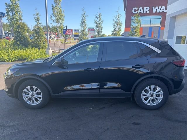 Certified 2023 Ford Escape Active AWD/4WD image 3