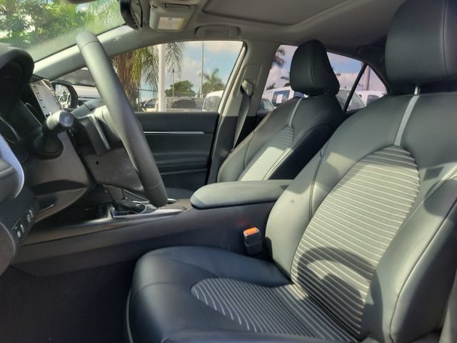 Used 2024 Toyota Camry SE w/ Convenience Package FWD image 19