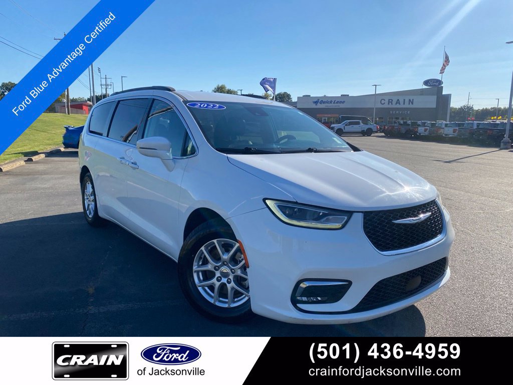Used 2022 Chrysler Pacifica Touring-L FWD image 1