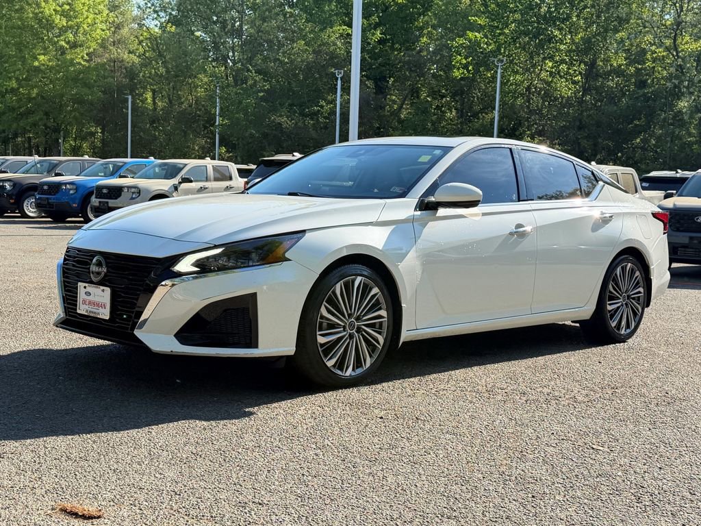 Used 2023 Nissan Altima 2.5 SL FWD image 2